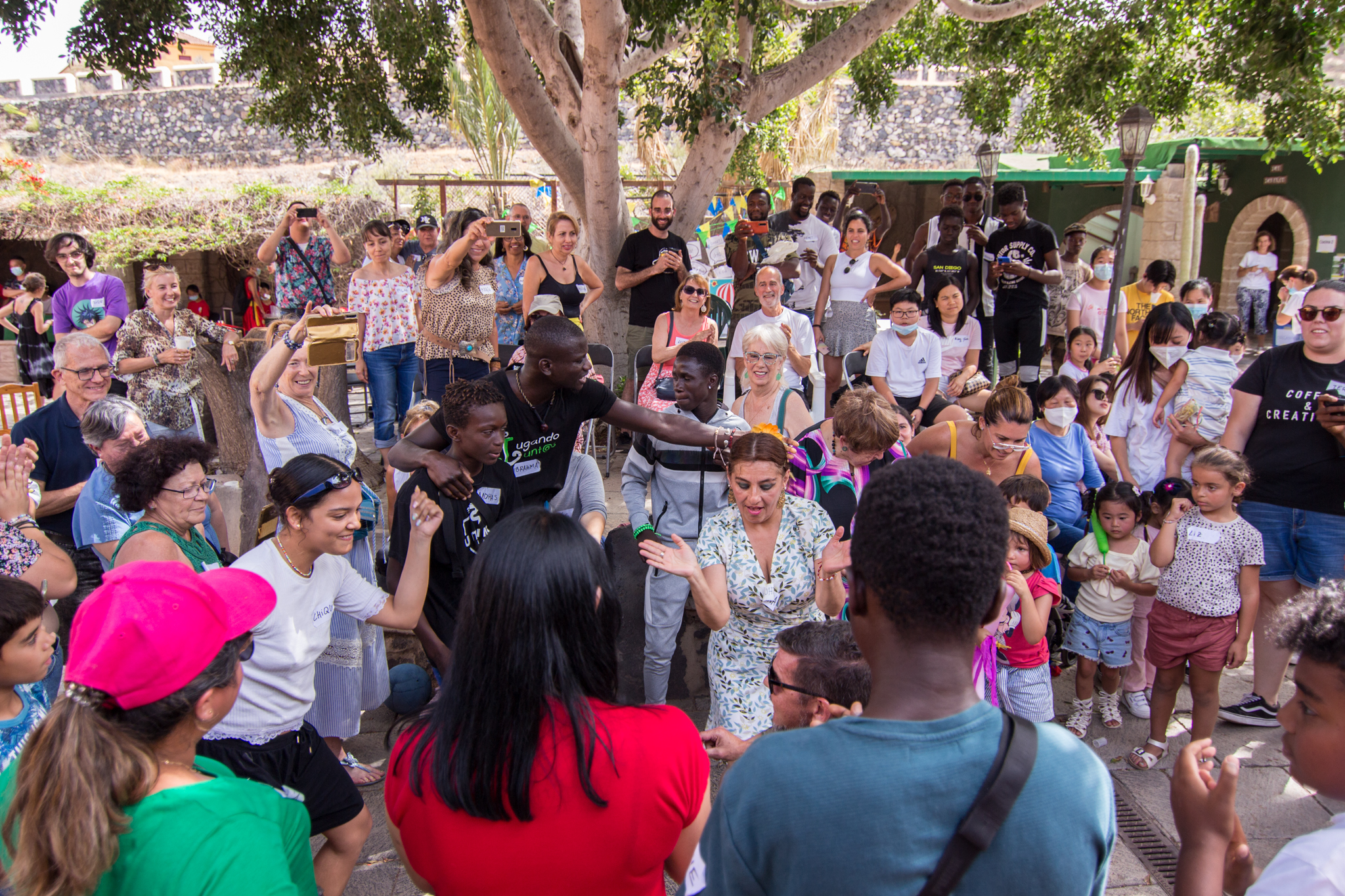 Más de 4.500 personas participan para promover la convivencia en Tenerife